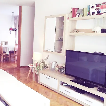 Apartment Majda *
